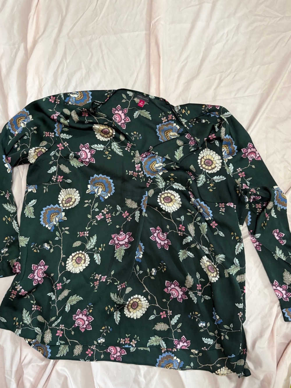 Vince Camuto Dark Green Floral Long-Sleeve Blouse
